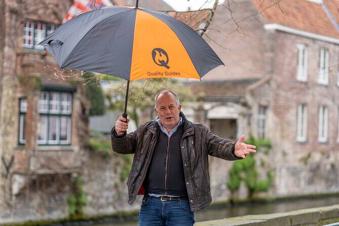 2-Hour Historical Walking Tour in Bruges with Praline Included - Key highlights you’ll feel right away