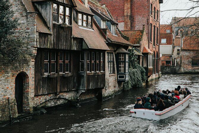 2-Hour Historical Walking Tour in Bruges with Praline Included - O.L.V.-kerk Museum and Saint John’s Hospital: art and medieval medicine