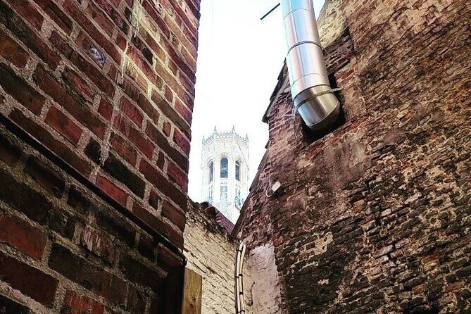 2-Hour Private Walking Tour of Bruges - The canal-and-street rhythm: why the pacing feels right