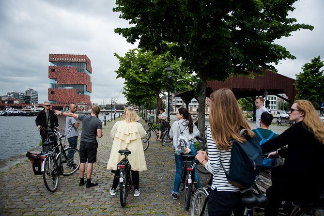 3-Hour Antwerp Bike Tour - The local guide factor: why Jona, Nicolas, and others change the whole ride