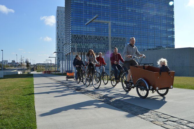 3-Hour Antwerp Bike Tour - Bikes, brakes, helmets, and comfort for real-world riders