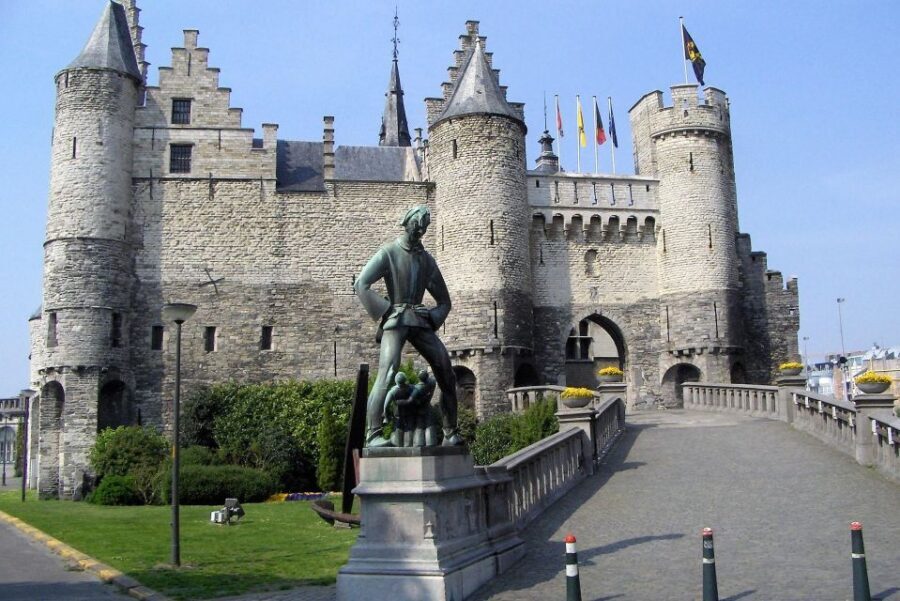 Antwerp Beer Tour - Meathalls, the Red Light District, and the port moment