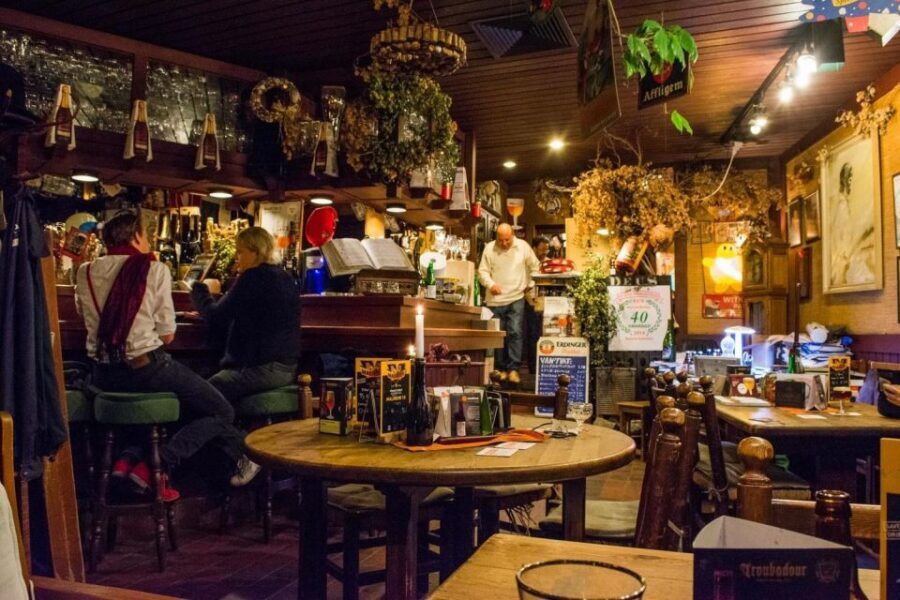 Antwerp Beer Tour - Steen fortress, Madonna corners, and the Geneva gin break