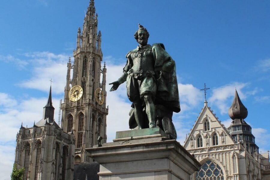 Antwerp Beer Tour - Braun cafés near Our Lady: beer, music, and a more local pace