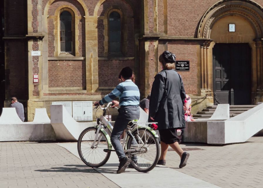 Antwerp: Jewish Neighbourhood Guided Walking Tour - The diamond district walk: why you’ll hear history tied to geography