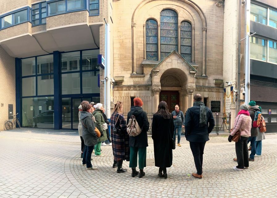 Antwerp: Jewish Neighbourhood Guided Walking Tour - Language reality check: Dutch-only guide