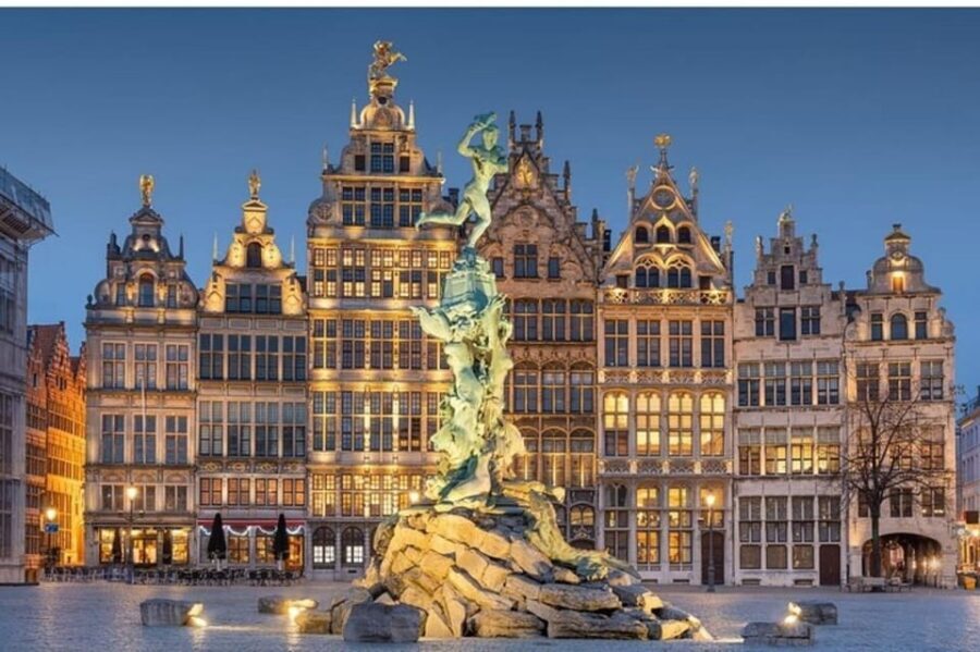 Antwerp: Must-See Attractions Private Walking Tour - Vlaeykensgang, Hendrik Conscience, and the Nello & Patrache Stops