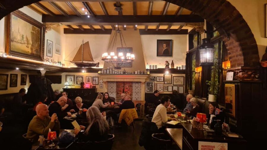 Antwerp: Pub Crawl in the Historical City - Who should book, and who should skip this crawl