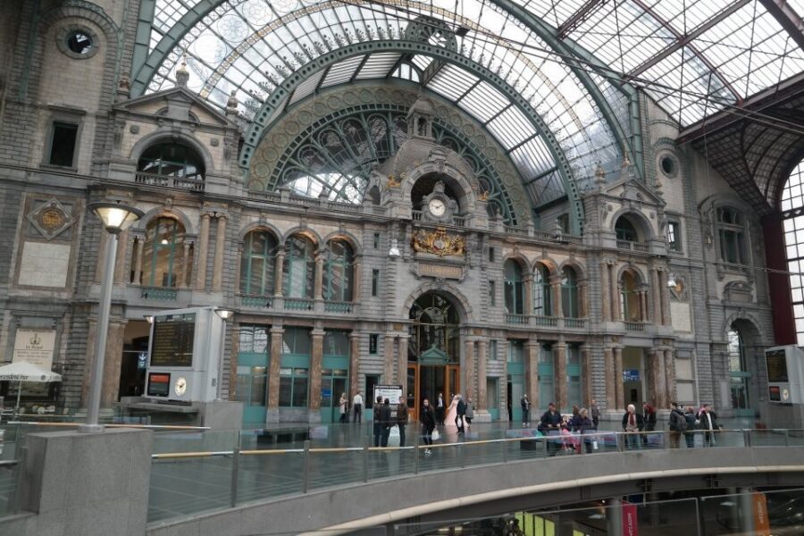 Antwerp: Walking Tour from Steen to Central Station - Saint-Paul’s Church and the Rubens House During Lunch Break