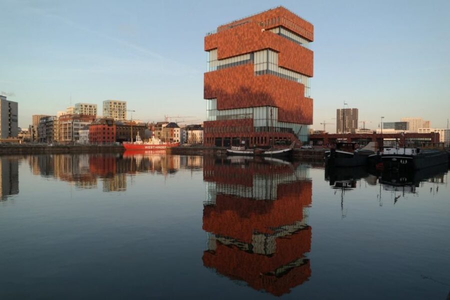 Antwerp: Walking Tour from Steen to Central Station - European Harbor Scale: Antwerp’s Second Biggest Harbor