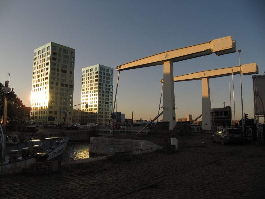 Antwerp: Walking Tour from Steen to Central Station - The Finish: Belgian Beer and Smart Recommendations