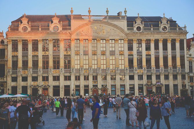 Architecture Tour of Brussels - Grand Place: from wooden-market origins to Gothic and Baroque faces