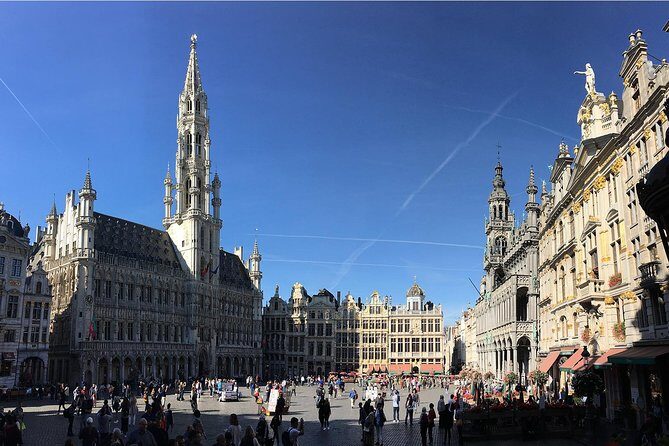 BeerWalk Brussels (English guide) - Stop 3 at La Fleur en Papier Dore: where craft meets artistic Brussels