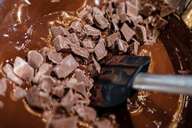 Belgian Chocolate Truffle Making Workshop in Bruges - Small group size: why you get help instead of just a recipe