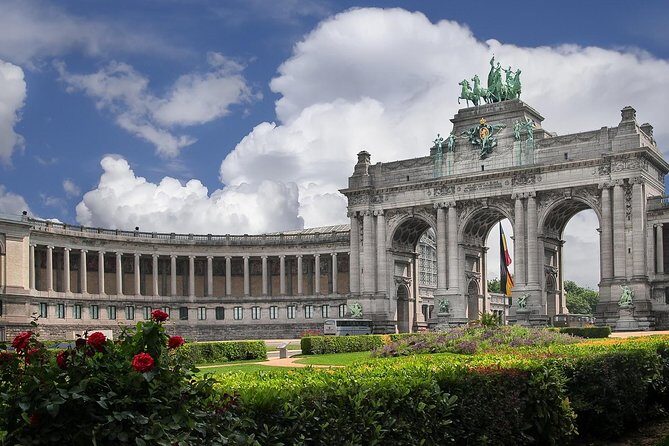 Best of Brussels : Private Luxury Tour - Place Royale and the Royal Palace area: photo time with royal signals