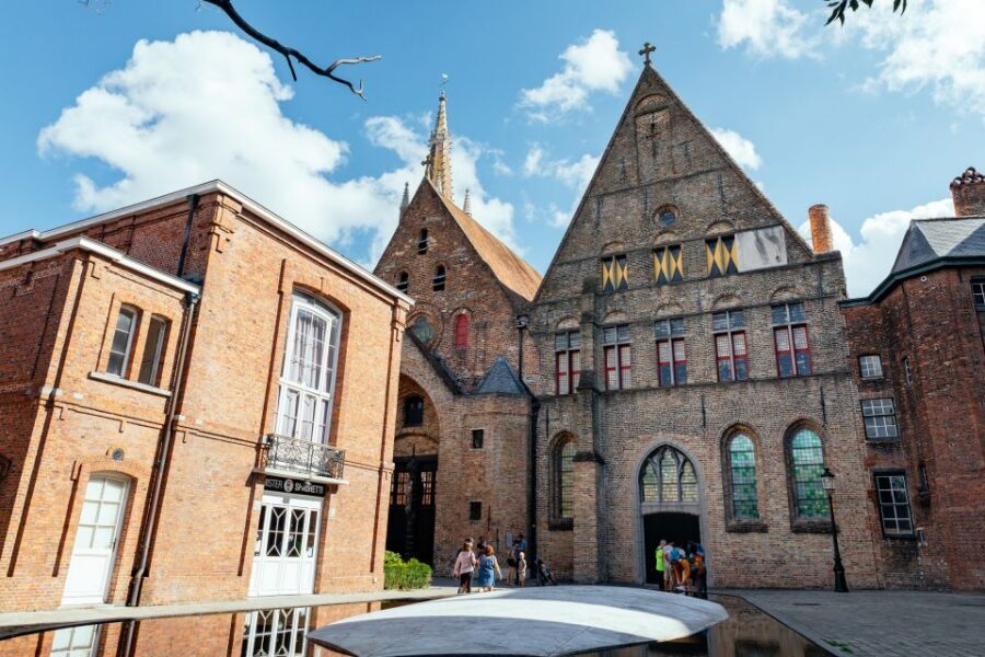 Bruges: 1.5-Hour Private Kick-Start Tour with a Local - Your Local Guide: How This Tour Gets You Past Guesswork