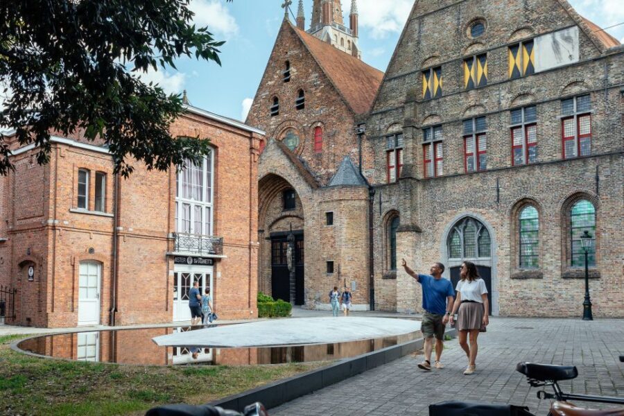 Bruges: 1.5-Hour Private Kick-Start Tour with a Local - Meeting at Historium Bruges: Your Starting Line