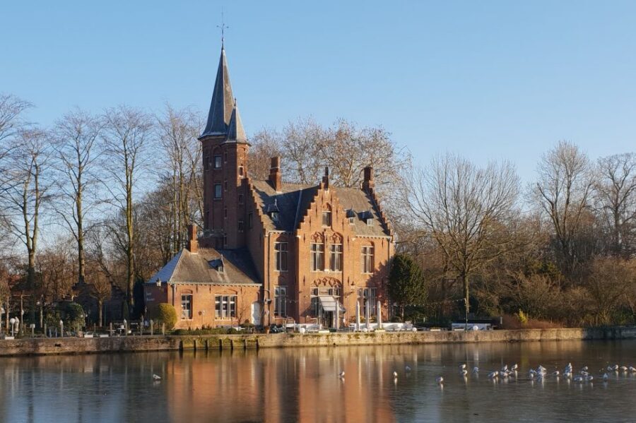Bruges: 2.5-Hr Walking Tour from train station to Markt - Museums, guild houses, and why the walk makes sense even if you skip entrances