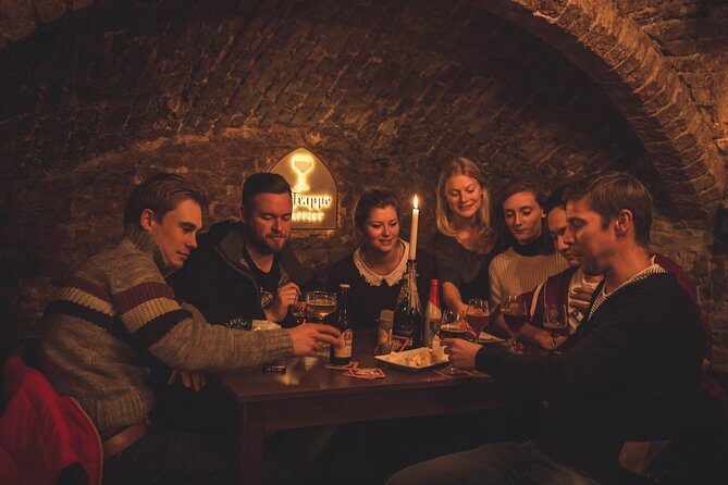 Bruges Beer Tour with chocolate pairing by a young local - Beer + chocolate in Bruges: why the pairing matters