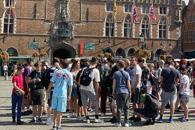 Bruges by a Local: Exciting Stories, Mysteries, People and Choco - Where You Meet: Historium Bruges and the Yellow Umbrella Trick