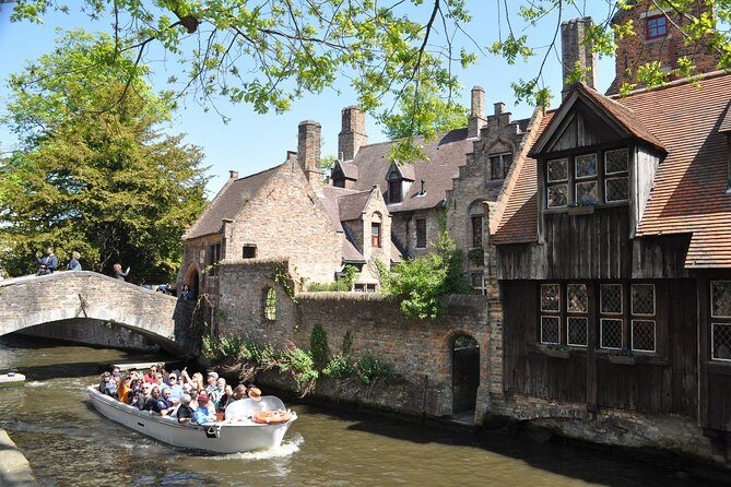 Bruges by bike with friends and family! - Mills and Old Institutions: Sint-Janshuismolen and O.L.V. ter Potterie