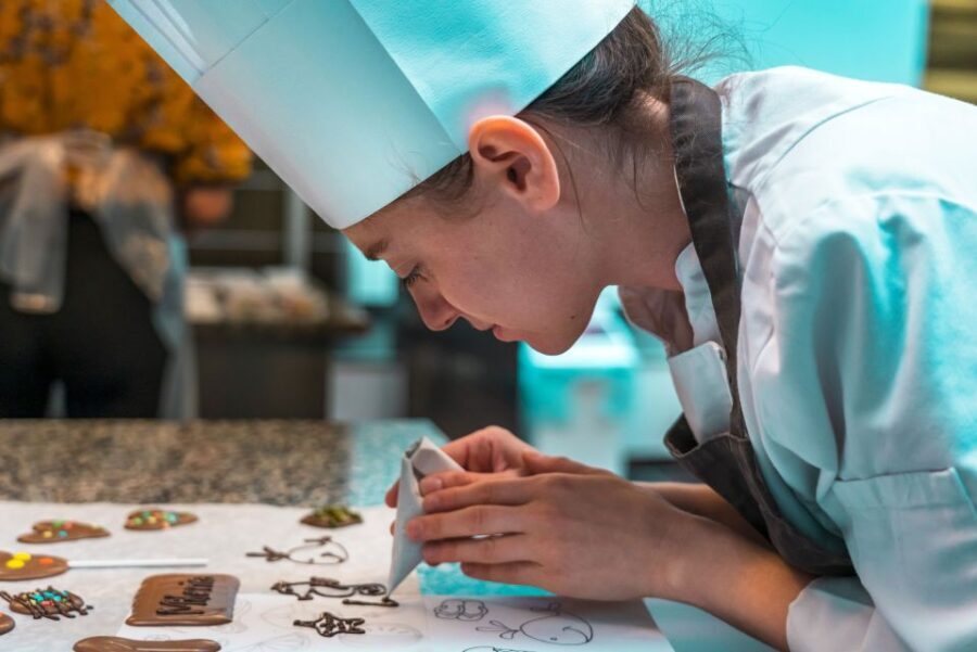 Bruges: Chocolate Making Workshop and Chocolate Museum Entry - Timing, Pacing, and How to Get the Best Results