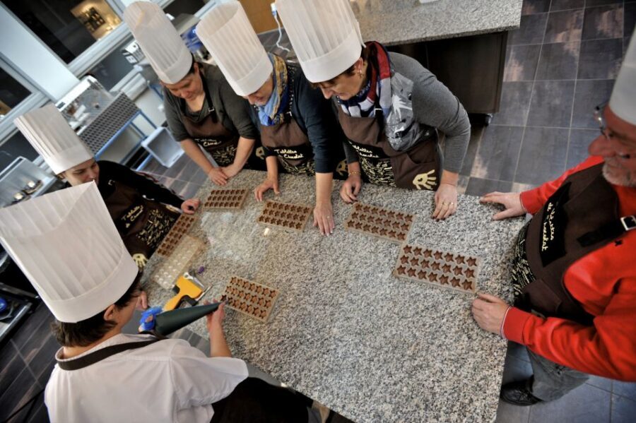 Bruges: Chocolate Making Workshop and Chocolate Museum Entry - Who This Workshop Suits Best (and Who Might Skip It)