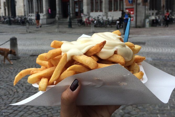 Bruges Food and History Tour: Culinary Delights & Hidden Gems - Included beer, sausage, and the kind of break you plan for