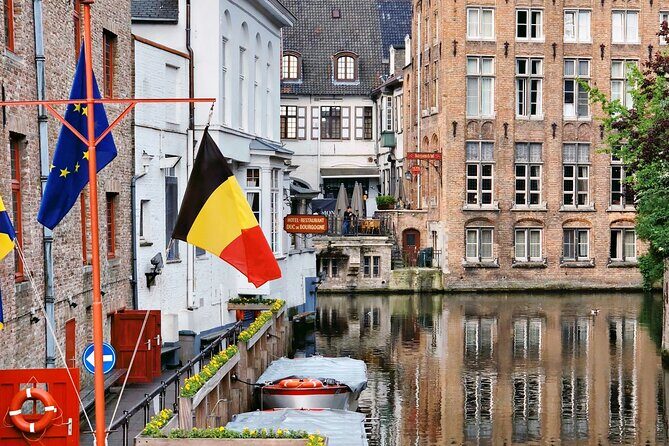 Bruges Food Tour with Full Meal & Drinks by Do Eat Better - Group size, comfort, and how hard it feels