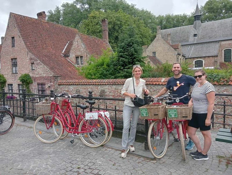 Bruges: Guided Retro Bike Tour of Highlights and Hidden Gems - Jerusalem Chapel (Jeruzalemkerk) and Bruges City Hall