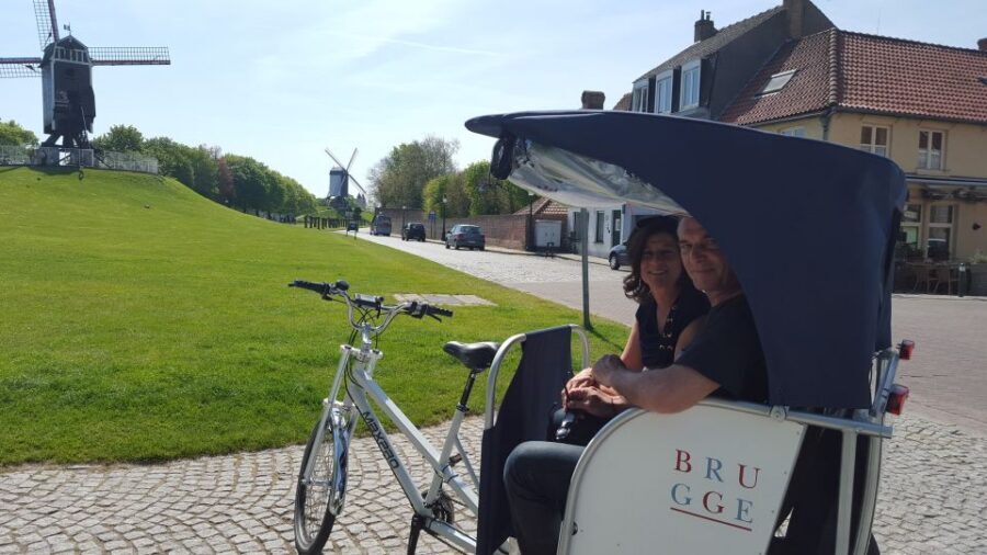 Bruges: Guided Rickshaw Tour - Why a guided rickshaw makes sense in old Bruges