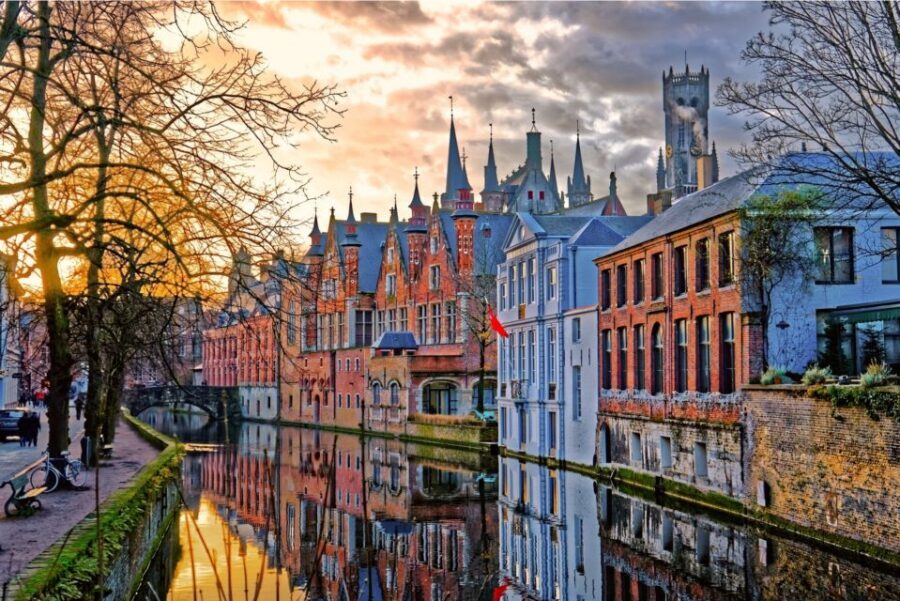 Bruges: Guided Walking Tour - Markt, the Basilica of the Holy Blood, and ending at the Campanario