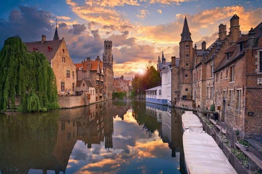 Bruges : Highlights & Hidden gems Walking Tour - Kanaal Gent-Brugge: seeing Bruges from the water level