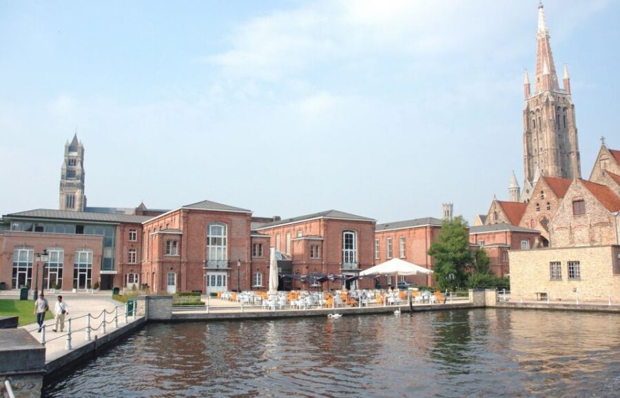 Bruges Private 2-Hour Walking Tour - Two hours, and you still get the city’s “why”
