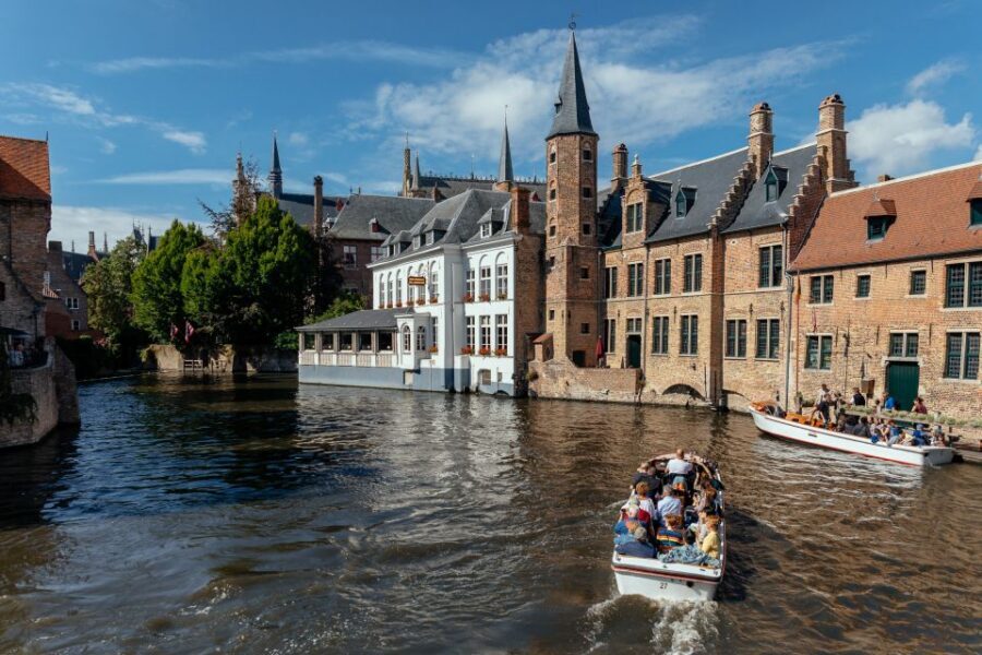 Bruges: Private Food Tour – 10 Tastings with Locals - Price and value: what $163 is really buying