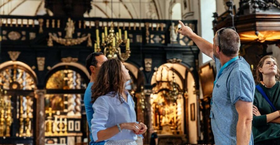 Bruges: Private Tour with Locals – Highlights & Hidden Gems - Who should book this Bruges private tour