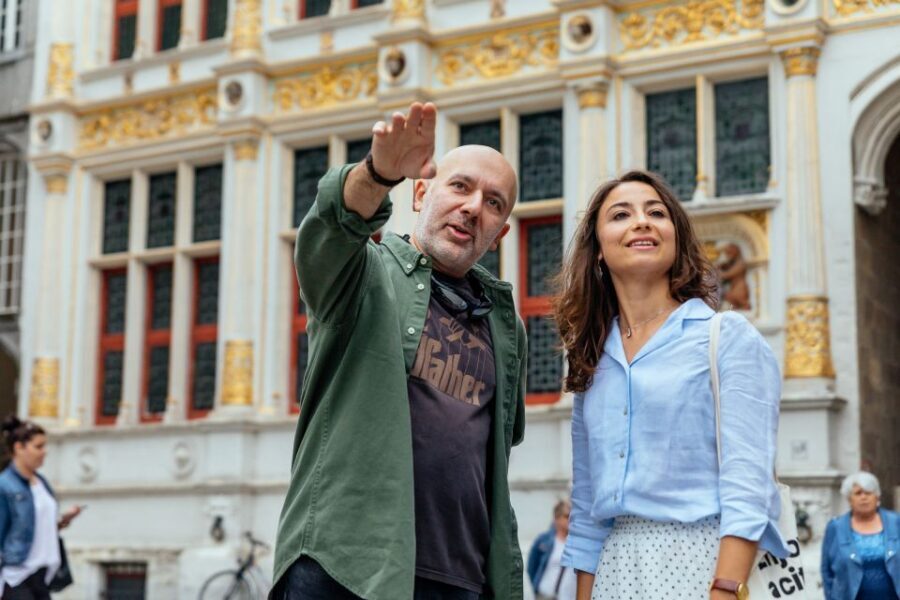Bruges: Private Tour with Locals – Highlights & Hidden Gems - De Halve Maan: when the tour shifts from postcard to local perspective
