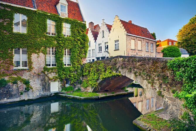 Bruges Scavenger Hunt and Highlights Self Guided Audio Tour - Onze-Lieve-Vrouwekerk: a stop you can’t ignore