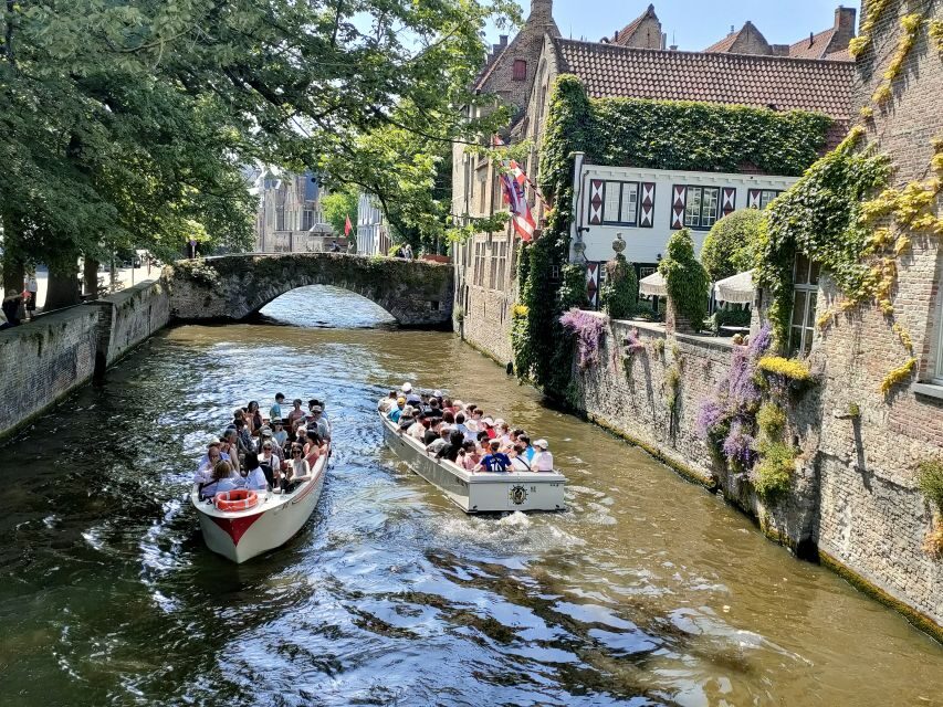 Bruges: Small Group Boat Cruise and Guided Walking Tour - Gruuthusemuseum and Church of Our Lady: Art and Faith Stops Without the Museum Overload