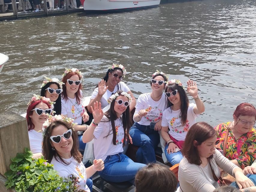Bruges: Small Group Boat Cruise and Guided Walking Tour - A 2.5-Hour Bruges Primer With Canals and Chocolate