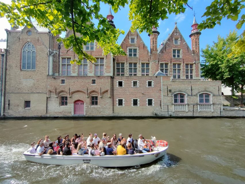 Bruges: Small Group Boat Cruise and Guided Walking Tour - The Fish Market at Vismarkt: 126 Columns and a City’s Everyday Pulse