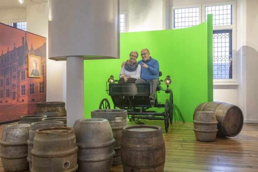 Bruges: The Beer Experience Museum Entry with Audio Guide - Entering The Bruges Beer Experience: A Smart Way to Learn Beer