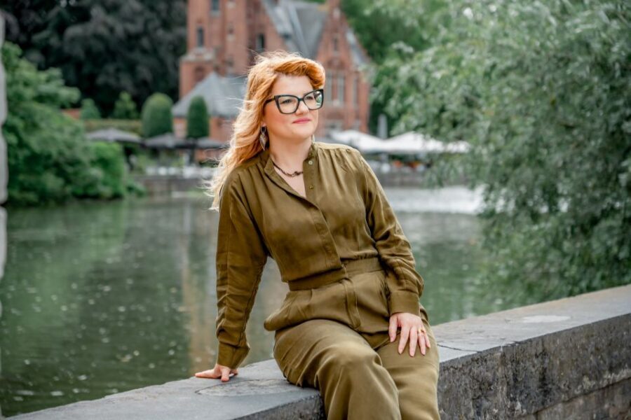 Bruges : Your private 30min. photoshoot in the medieval city - Should you book this Bruges photoshoot?