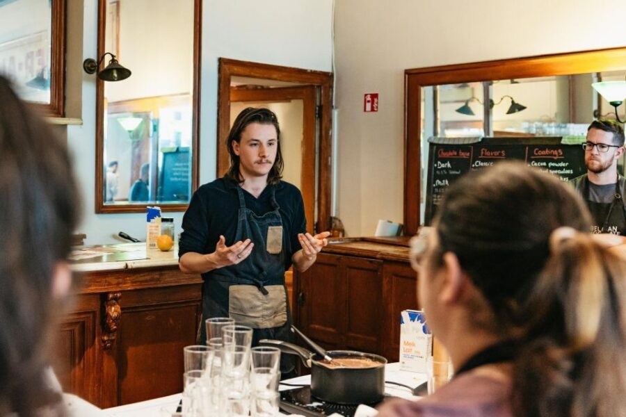 Brussels: 2.5-Hour Belgian Chocolate Making Workshop - Pralines from scratch: fillings that taste like you made them