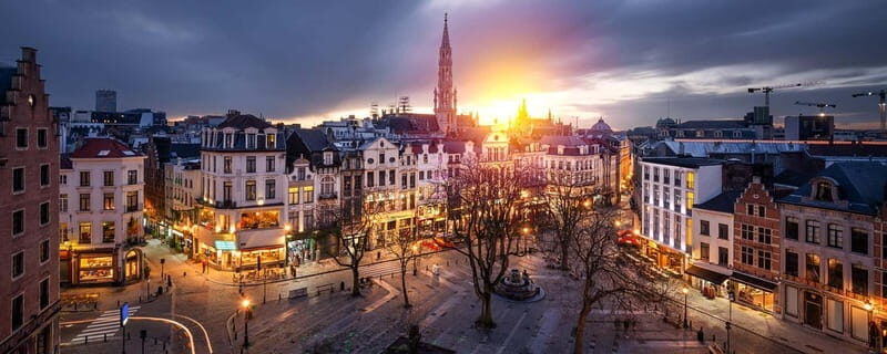 Brussels: 2-Hour Dark Side of Brussels Private Tour - Grand Place meeting point: the walk begins where the city shows off
