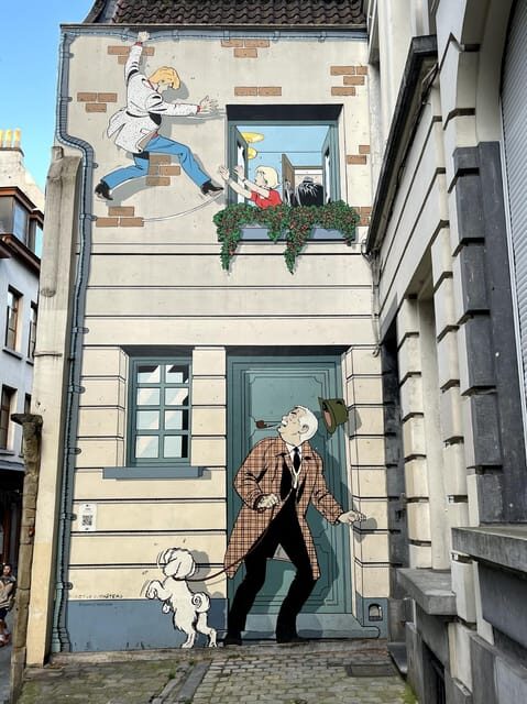 Brussels: 2 hours Private Walking Tour of the Comics Walls - Practical Tips So You Get the Most From the Walk
