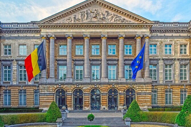 Brussels 2-Hours Walking Tour: Must-See Highlights in the Center - Where you start and end: placing your feet on the map