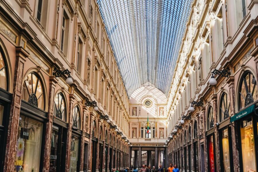 Brussels 3-Hour Guided Art Nouveau Tour - Starting at the Grand-Place: Finding Your Guide and Getting Oriented