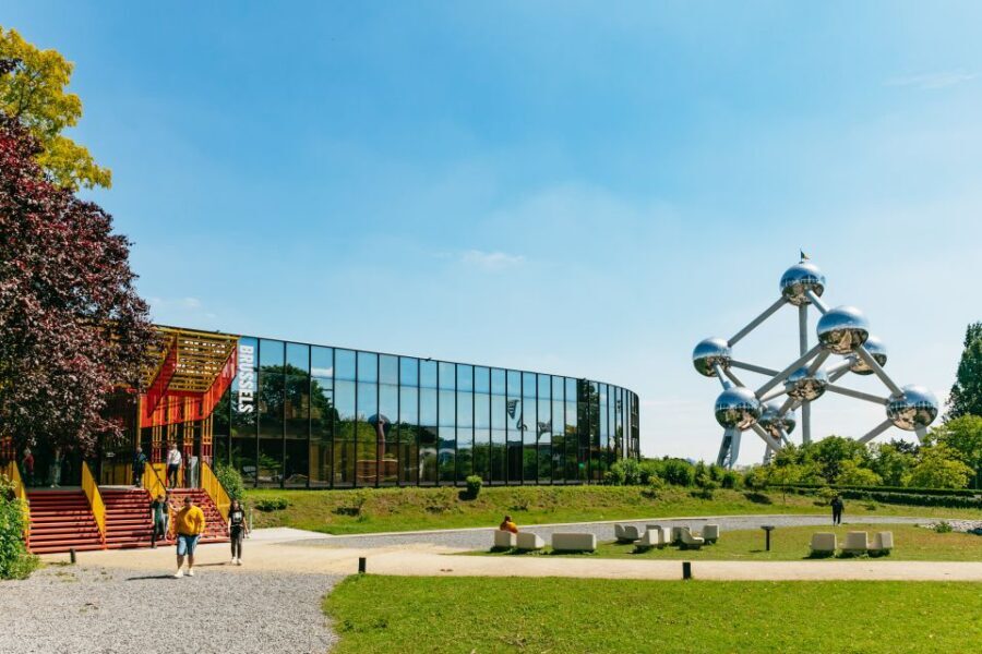 Brussels: Atomium Entry Ticket with Design Museum Ticket - Smartphone Game and Headphones: Make the Exhibits Click