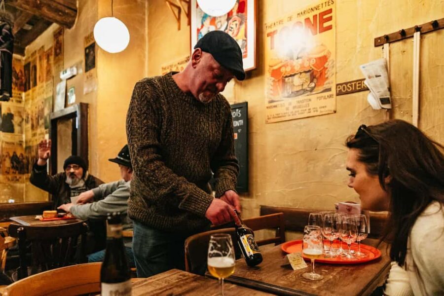 Brussels: Beer Tasting Tour with 7 Beers and Snacks - What you taste: 7 Belgian beers, with big style range